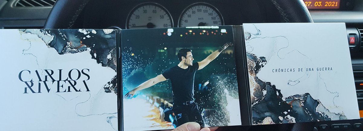 elia96134096's tweet photo. Siiiiii.llegó a 🇦🇷🇦🇷 .auto regalo anticipado de cumpleaños. Ahora solo le falta tu firma @_CarlosRivera .
#Arr13 #Amigasriveristas pongan los pochoclos que ya estamos listas para disfrutar del #cronicadeunaguerra 😊😊😊😊 https://t.co/ZPdfNwgg6U