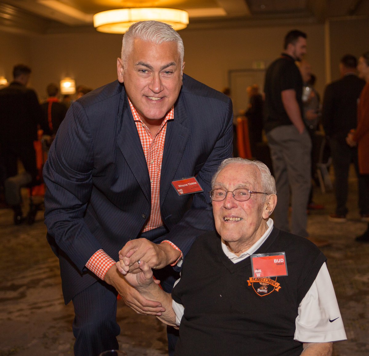 kananmj's tweet photo. These are two happy guys right about now. #GoBeavs #GoBud https://t.co/xkzBwz9Ew2