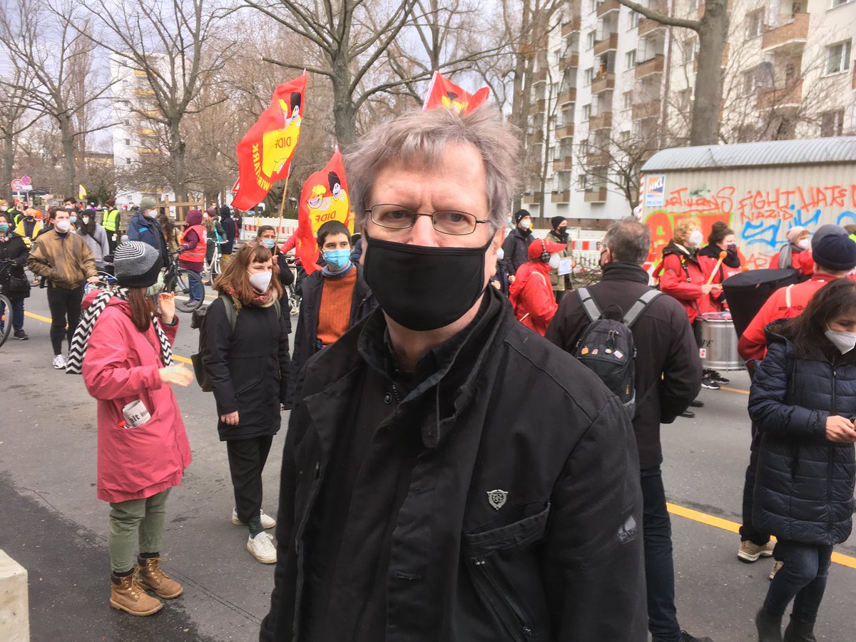 Es gibt viel zu tun! Hier waren einige von uns beim Housing Action Day. Unsere Anfrage zur Beteiligung im Milieuschutzbeirat in Charlottenburg ist noch unbeantwortet. Auch auf die neuen Milieuschutzgebiete warten wir noch.