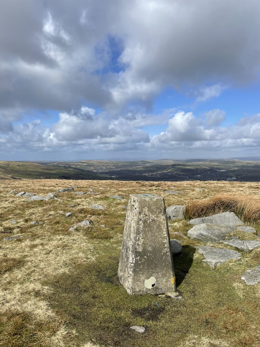 steverees80's tweet photo. Made the most of the nice weather earlier to hit the @OrdnanceSurvey trig point at #TopOfLeach nr #HailStormHill in #Rossendale ⛰🌤🏃🏻♂️ There’s worse ways to spend a Saturday morning ♥️ https://t.co/Dxai6Szybn