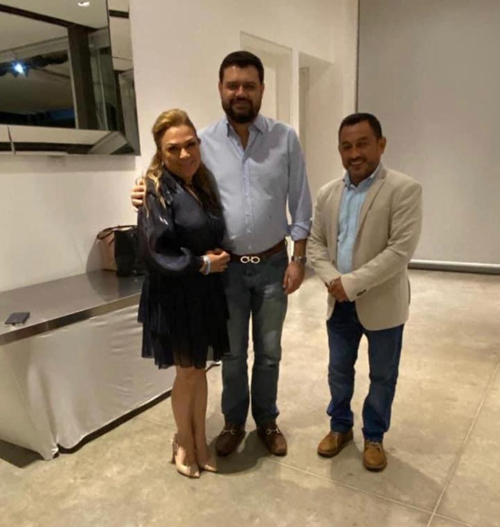 nercimontano's tweet photo. No hay duda de su trabajo y entrega desde que asumió el reto en el Ministerio de Seguridad. Gracias  @RogelioRivas  por su amistad, sabemos que desde el lugar que ocupe, seguirá aportando sus conocimientos para continuar haciendo historia por nuestro país https://t.co/KoTuki4cqi