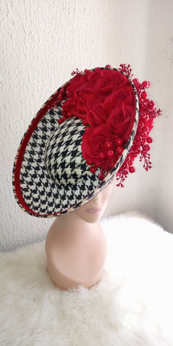 Ladyscar1et's tweet photo. Order for your unique Hats and Fascinators. Follow us on IG @scarlet_Nigeria or let's chat on WhatsApp  08110269420. #scarletnigeria #fashion #elitemagazine #BlackOwnedBusiness https://t.co/qK4TIXVxFX