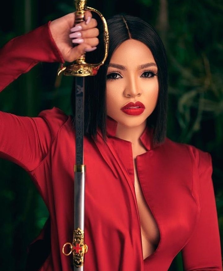 nengi_royals's tweet photo. She used a sword 
Not a fork 
Not a knife 
Not a spoon 

A Mafucking Sword 
Now y’all choke on it 

QUEEN OF NINJAS ❤️❤️❤️❤️❤️❤️❤️❤️ https://t.co/6LcFGJJHRS