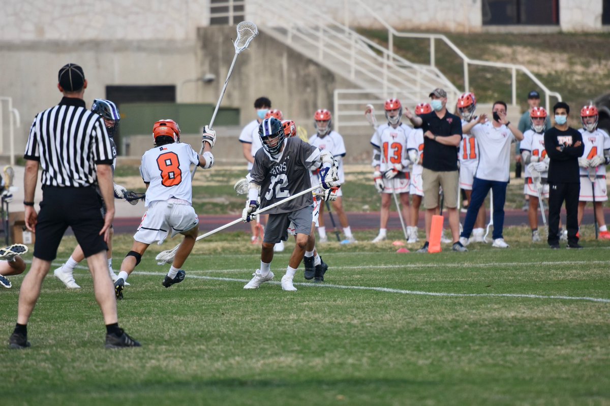 Barons_lax's tweet photo. Watch as Nicholas “Slick Nick” C. moves the ball with his trademark energy and agility. Keep an eye on #32 as we move on to Boerne this Monday (Lewis Field, 6:30 PM). #gobarons #Barons_ShieldsUp https://t.co/AXV338OdNx