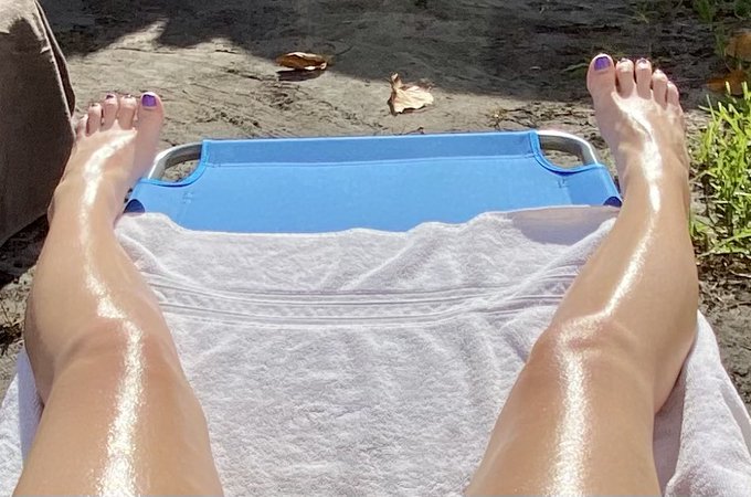 Working on my tan lines! Join me @ https://t.co/adNbw1sUIZ to get all the juicy photos! https://t.co<a href="/tag/clip"class="tags"><span>#clip</span></a><a href="/tag/milf"class="tags"><span>#milf</span></a>