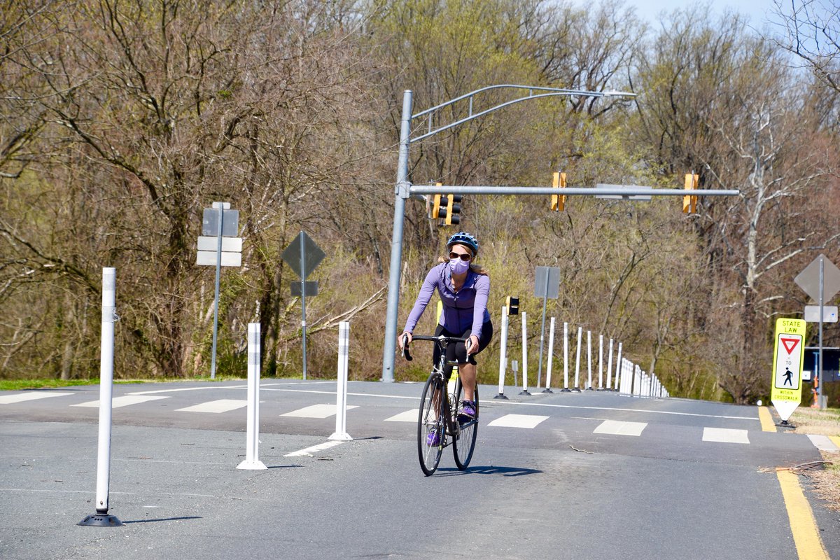 MontgomeryParks's tweet photo. Beautiful spring day to walk, bike, or run--and admire nature--on Little Falls Parkway! https://t.co/OJQsVHQ6NU