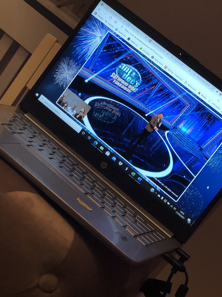 sambranson88's tweet photo. @Andyshowbiz #SaturdayNightTakeaway  shout-out to the Branson’s in Nottingham! https://t.co/kHX7J1p9od