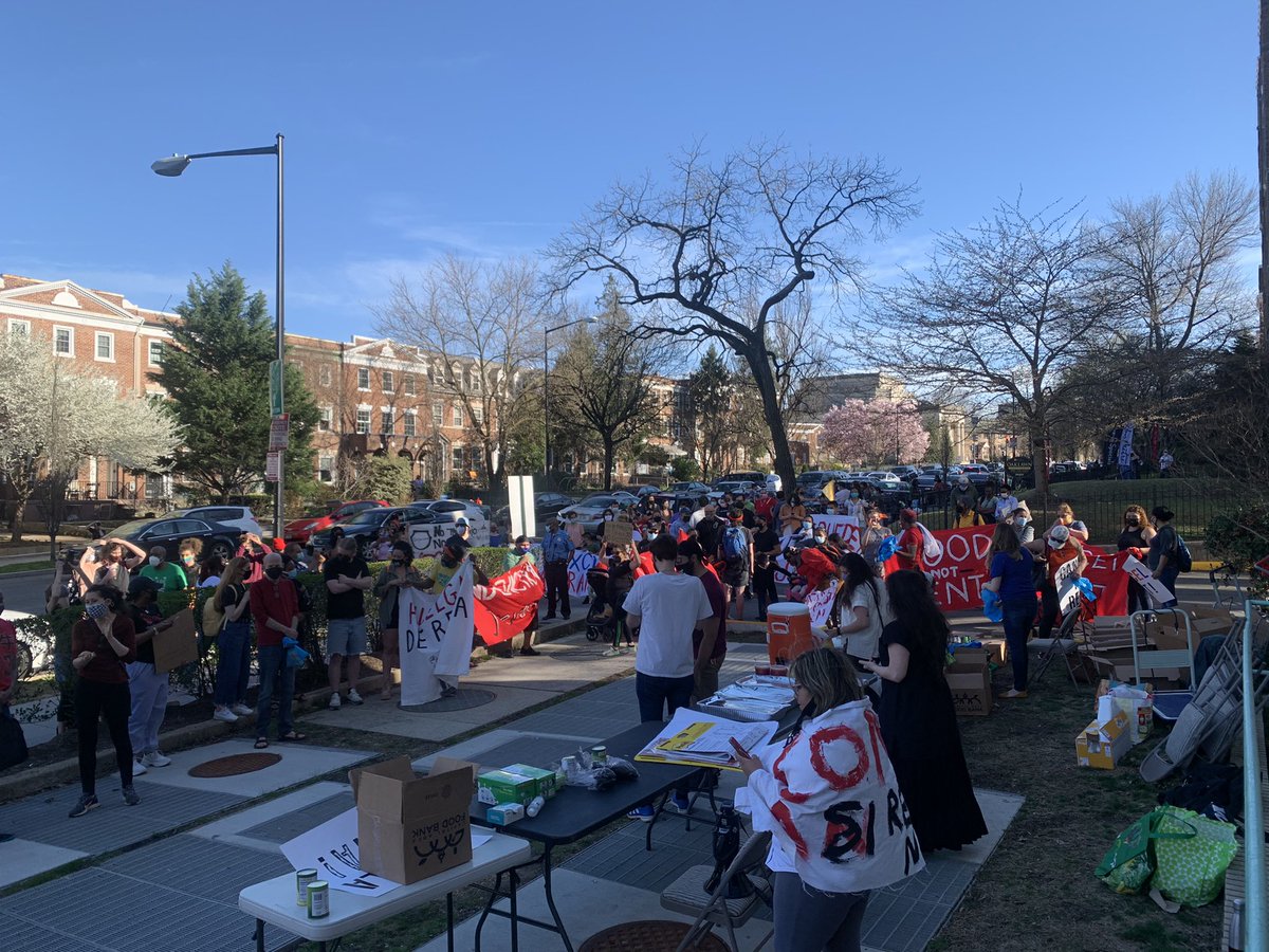 cancelrentdc's tweet photo. No one should be evicted as a result of the pandemic. It’s that simple. Keeping every Washingtonian housed should be your priority!  @AnitaBondsDC @CMBrookePinto @MayorBowser @tweetelissa 

#CANCELRENT @woodnerunion @ROCDC @WashProbs @_ONEDC @dctenants @DCTenantsUnion https://t.co/wMDJJEwrul