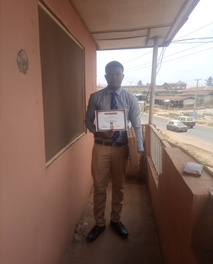 the_sparkss's tweet photo. Emerged as the first position in my first essay writing competition with a brand new #lenovo laptop as my gift.
A big thank you to #Engr_Funmi_Obisesan, the Director of #FODEI for her kindness.
*Always give it a try*
#Sparks👑💯 https://t.co/GpfuSVRVyt