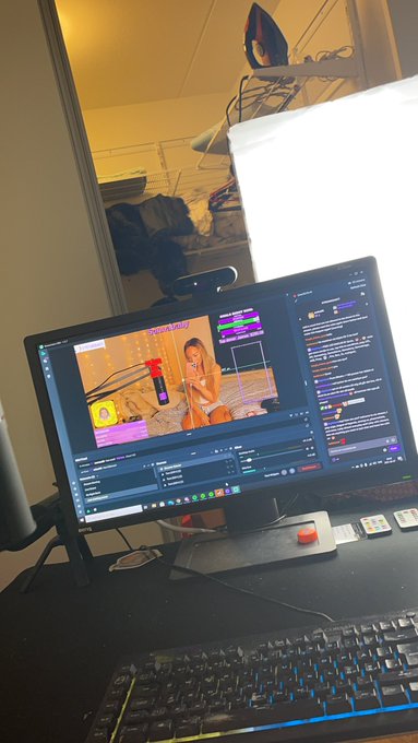 &Auml;r live p&aring; Twitch Sannababy ! Komsi https://t.co/LVCNNBa1e2<a href="/tag/porn"class="tags"><span>#porn</span></a><a href="/tag/onlyfans"class="tags"><span>#onlyfans</span></a><a href="/tag/hismith"class="tags"><span>#hismith</span></a>