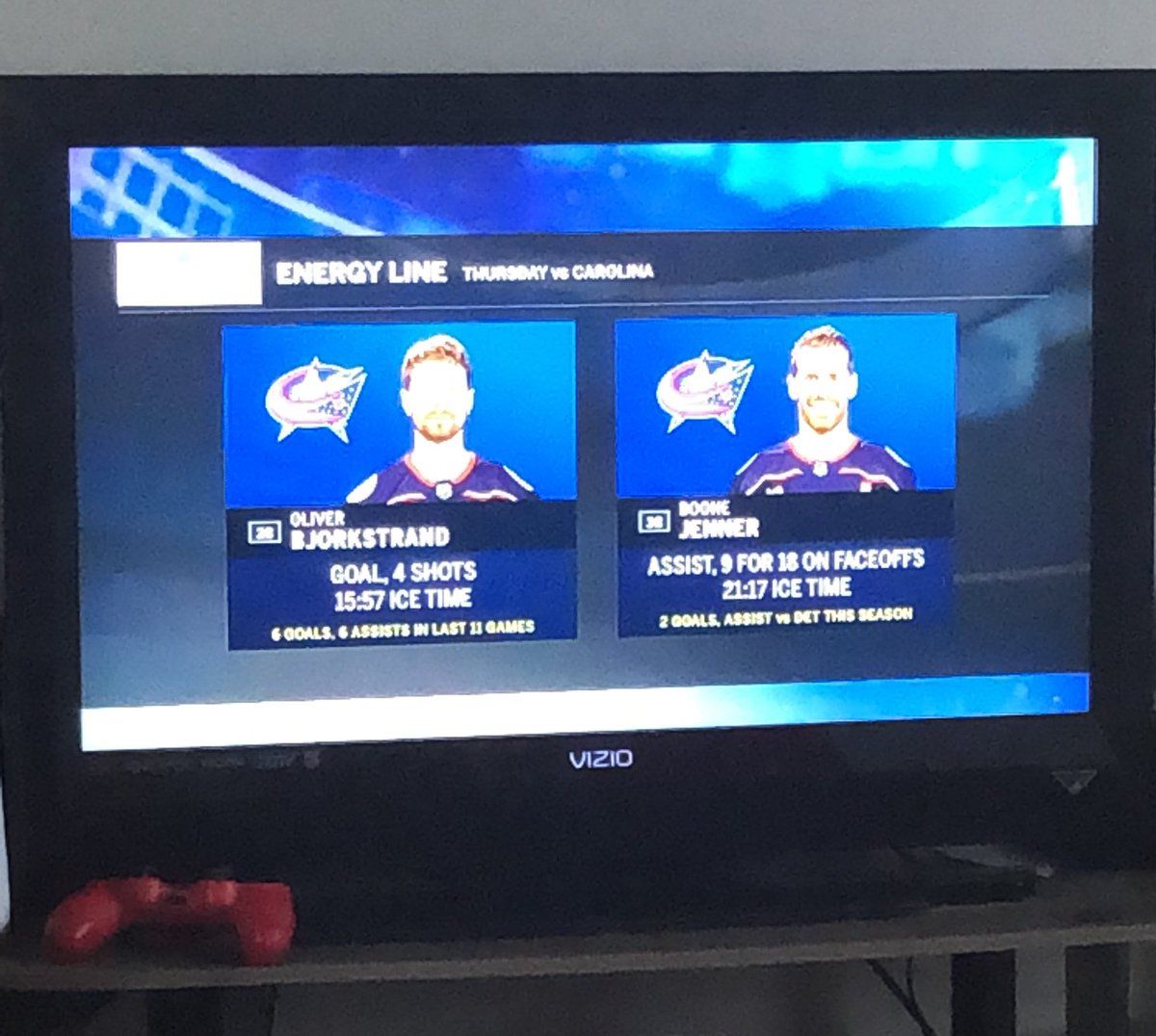 OneTrueZach's tweet photo. How’s your 3pm on a Saturday right now? Here’s mine: #PackLax #CBJ https://t.co/4fwiDoTKfp