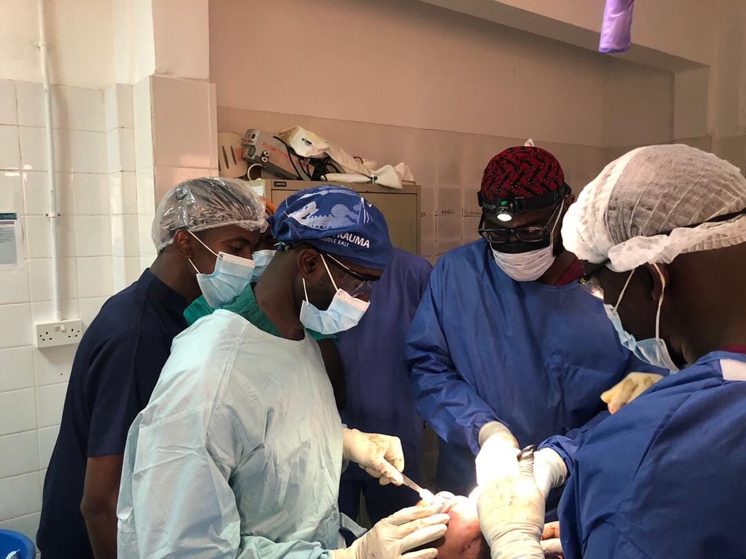 Remember this date, 27 March 2021. The #Gambia has its first ever KNEE REPLACEMENT SURGERY done. Led by <a href="/DrKebsun/">Kebba Marenah</a> and his Orthopaedics team. A new era is unraveling in our theatres.
Congratulations to the pioneers of this great milestone and to more achievements 

🥳 🔨 🦴