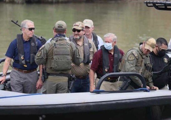 TellThemTuesday's tweet photo. If Lindsey Graham and Ted Cruz were in a boat about to sink and you only had one life preserver, where would you go for lunch? https://t.co/qZAAu4NwUa