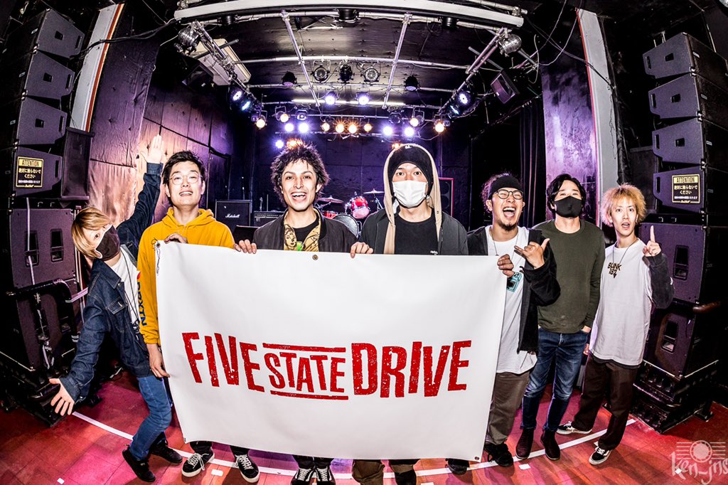 FiveStateDrive's tweet photo. 🥤2021.03.27@名古屋RAD HALL🥤
"Nice Coke!! TOUR 2021 FINAL!!"
w/
BUZZ THE BEARS
📸 @ken_jns
#FiveStateDrive #NiceCoke
https://t.co/fVSev3w7iz https://t.co/Mmmj6SIuBf