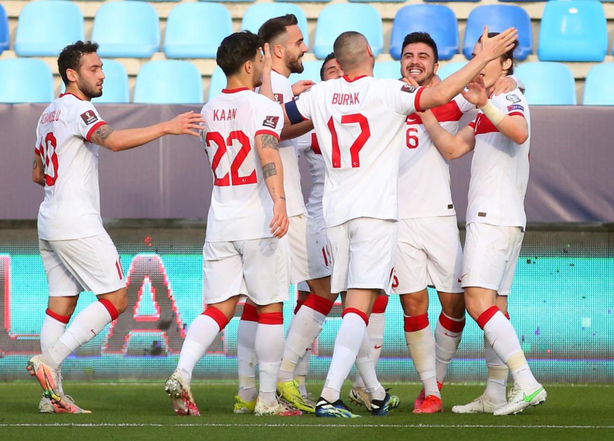 omerrcelik's tweet photo. #BizimÇocuklar yine gururlandırdı hepimizi 🇹🇷🇹🇷🇹🇷

A Milli Futbol Takımımız, 2022 FIFA Dünya Kupası Elemeleri��nde Norveç'i 3-0 yenerek 2'de 2 yaptı.

Helal olsun size! 👏🏻 https://t.co/8lEiXLneFp