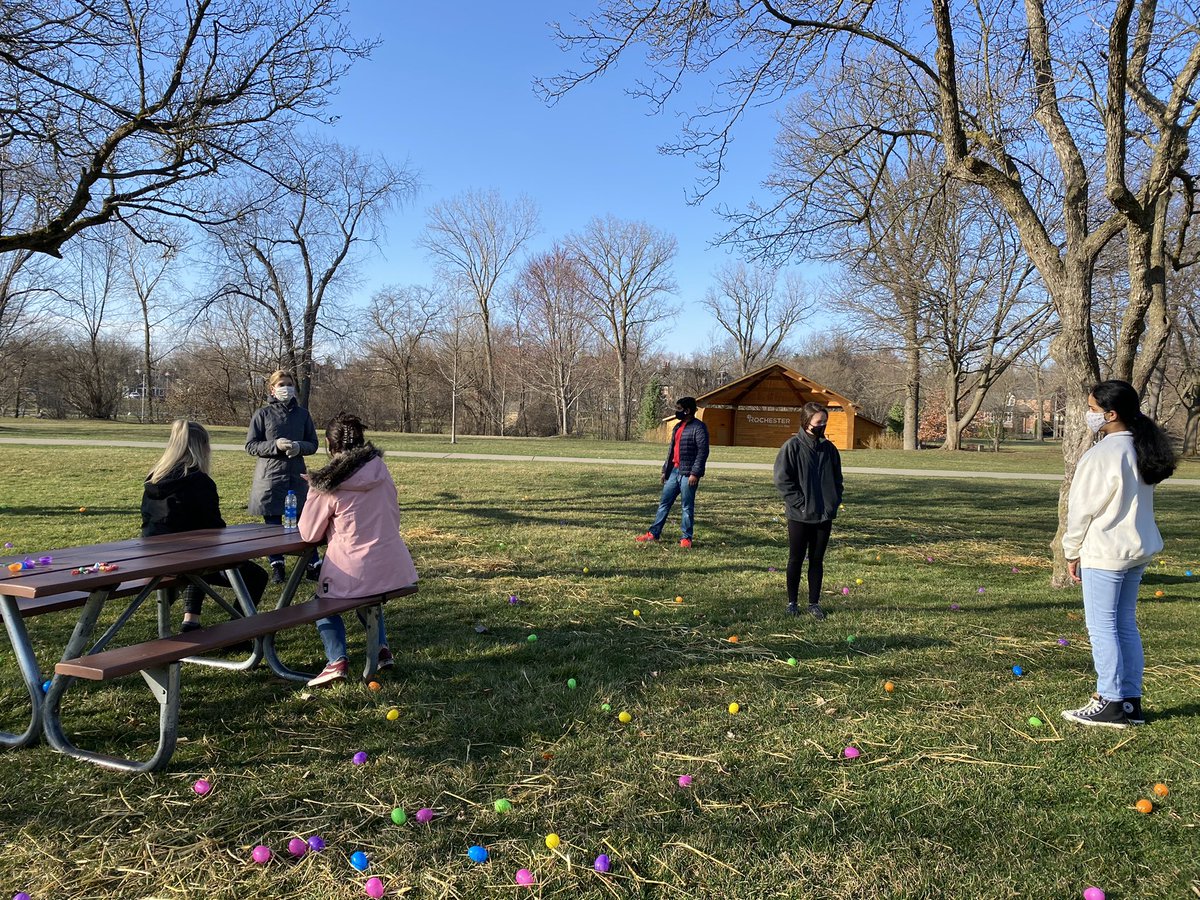 RochesterKey's tweet image. We had such a fun morning helping out at the @RARARecreation Easter Egg Hunt with the @RAJaycees! It feels so good to safely get back out into the community! 300 children, 3 egg hunts, and thousands of eggs later...we’d say it was a success!🐰🐣🥳