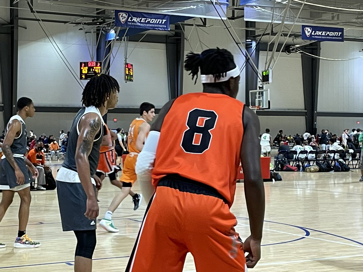 17U Final (OT):
North Atlanta Orangemen 79
Hype Hawks 75

The Orangemen regroup and get it done in OT against a talented group of unsigned seniors. Josh Woolfolk, Ivoryon Cuffee, and Khu’Mar Kemp were all in double figures for NAO.