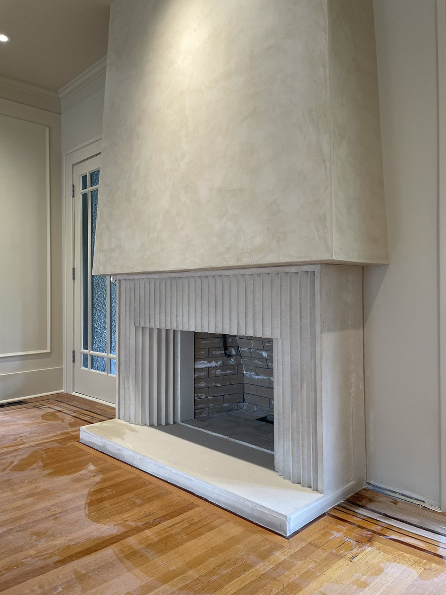A very special, custom precast fireplace surround 🙌🏼 

Designed by <a href="/gilliantsegal/">Gillian Segal Design</a> 😎