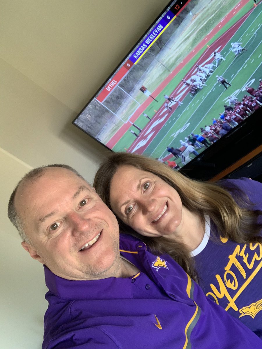 TimGermann's tweet photo. @FamKWU @HendricksonKWU @Myers_KWU @Lewis_KWU @Heck_KWU @FeautoKWU @Brown_KWU @MichaelKWUHall @Webb_KWU Go ‘Yotes!! https://t.co/69g4yCCYuK