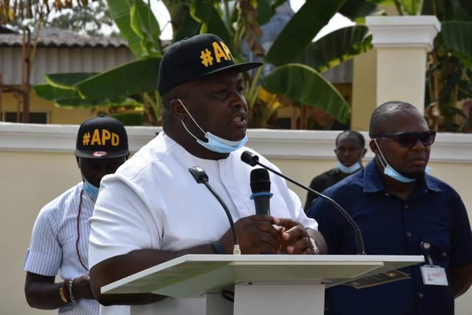 jerikiz's tweet photo. Ifeanyi Ubah, the heartbeat of the youths, who are ready to give there all, to ensure that a lover of youths and there development leads the pack come 6th November 2021.
#anambraekunie
#anambraarisewithubah https://t.co/Gr7ErxS2r3