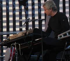 Happy birthday, Tony Banks!!
Genius of keyboards!!
You are the 1!!      