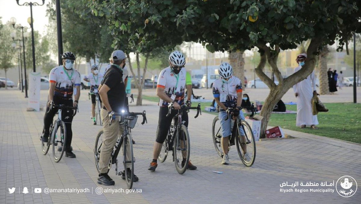 Amanatalriyadh's tweet photo. #يدك_بيدنا.. مبادرة مجتمعية نظمتها #أمانة_منطقة_الرياض لتعزيز مشاركة السكان في المحافظة على نظافة الأماكن العامة.. https://t.co/qx1bYXRt7t