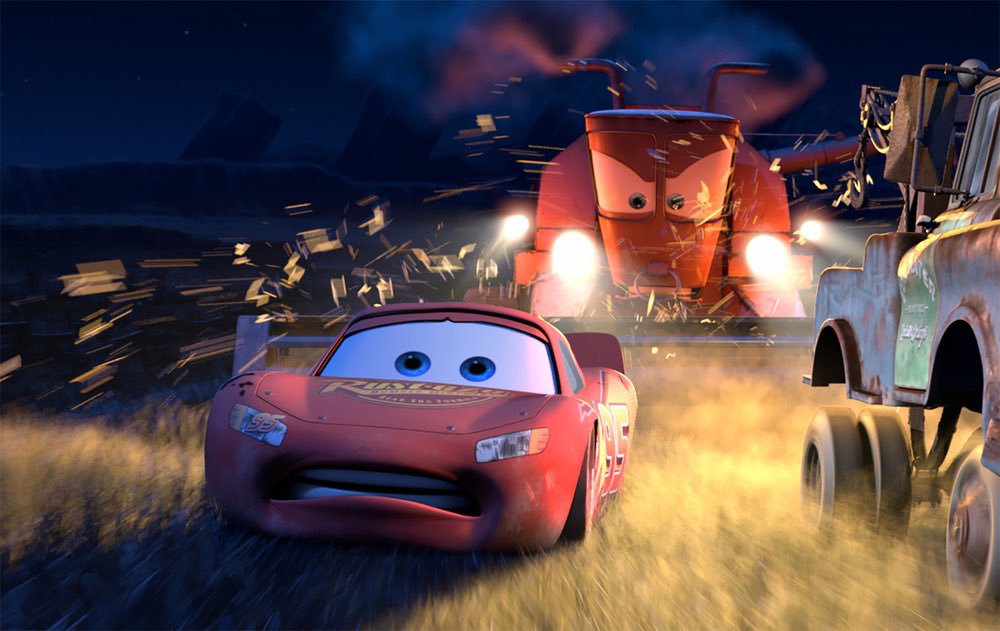 Cars est une merveille tant par son animation de grande qualité que son ambiance unique. Le bébé sur quatre roues de Pixar est plus long que la plupart des productions Disney mais c'est pour la bonne cause. 9/10