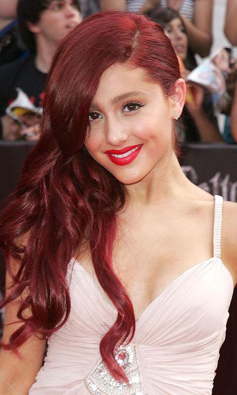 AGrande_ARG's tweet photo. Ariana Grande hace HISTORIA y se convierte en la mujer con más canciones en superar las 300 millones de reproducciones en Spotify, con un total de 23 temas en superar dicha cifra. https://t.co/wVfFrkTrox