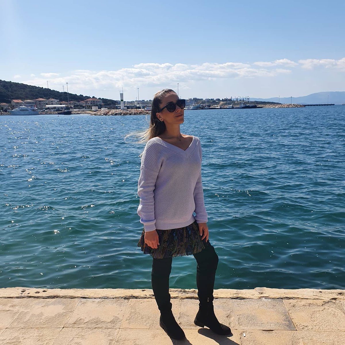 Harika83021140's tweet photo. Dün akıllıydım, dünyayı değiştirmek istedim; Bugün ise bilgeyim, KENDİMİ DEĞİŞTİRDİM...
#Mevlana #cesme #denizhavası #cesmeliman #alacatı https://t.co/8c5JjcZq8r