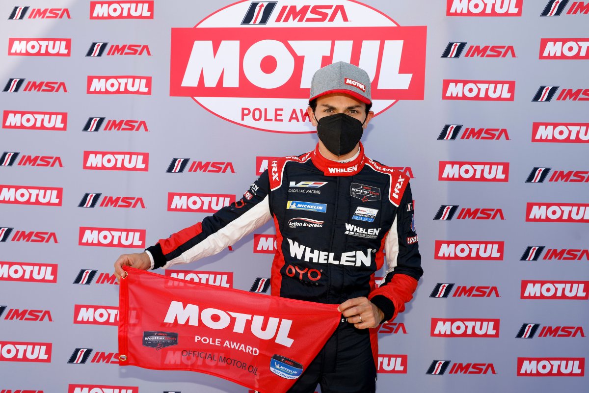 IMSA's tweet image. 🚨Giveaway Alert🚨 

One random follower who retweets this post by Monday, March 29th will win a @Motul Pole Award flag autographed by the Motul Pole Award winners at @sebringraceway.

Good luck!

#IMSA