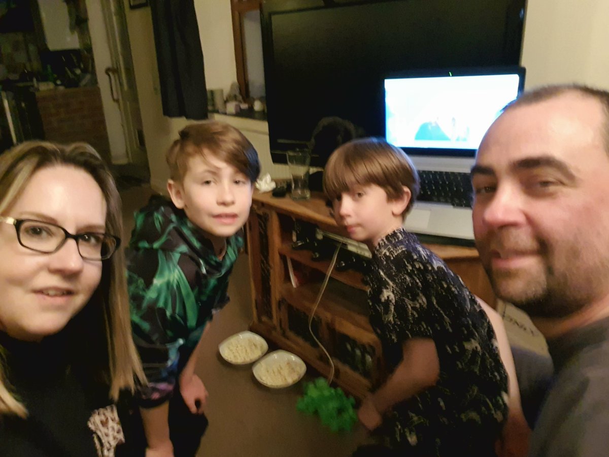 GemmaFavager's tweet photo. @Andyshowbiz Loving being part of the #VirtualAudience on #SaturdayNightTakeAway We love @antanddec The Favagers from Huddersfield https://t.co/GFQFUJzR9t https://t.co/5WIWVrloru