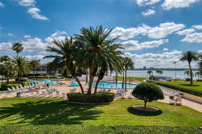 Just Listed in #ClearwaterBeach #FL. 845 S GULFVIEW BOULEVARD #202! Please retweet!  tour.corelistingmachine.com/home/QLEQYL
