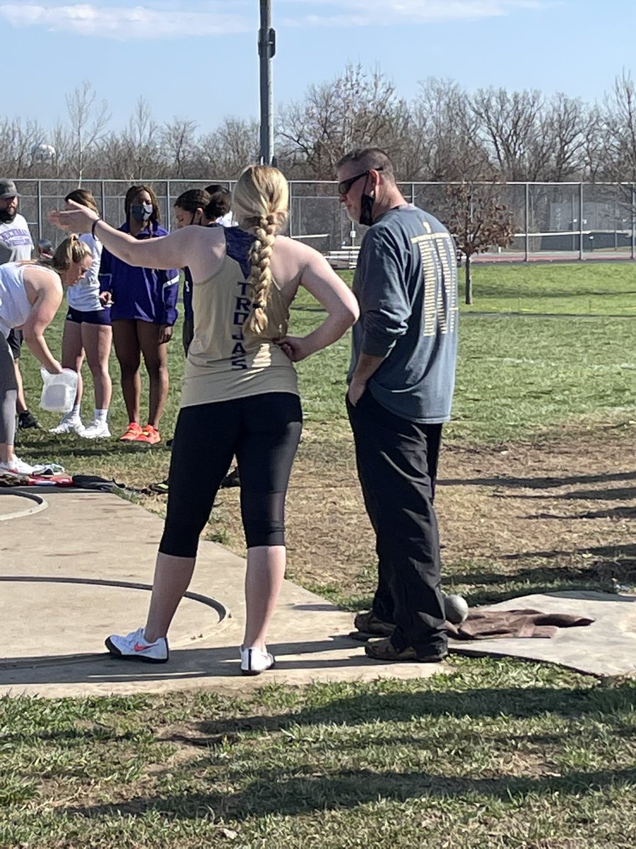 The first track meet of the season for Kylie started off great! 1st place in shot put with a PR of 39’2”💪🏼 Go Kylie!! 
<a href="/kylie_linson/">Kylie</a>