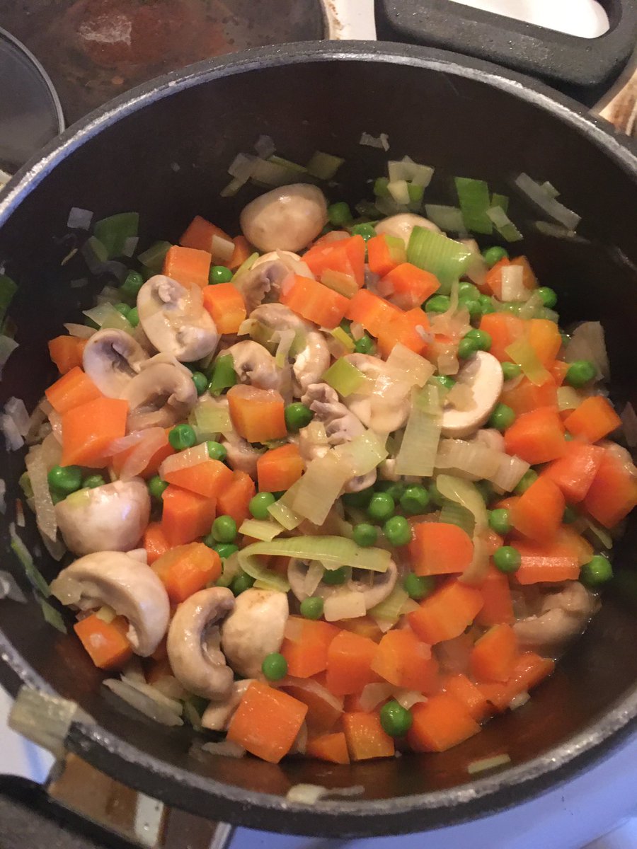 CiaranALynch's tweet photo. 🏉 that didn’t go so well 😕 if 🇮🇪 don’t beat 🇱🇺 tonight I’m going to lockdown #level7 ... meanwhile..... it’s starting to come together here #lockdowndining https://t.co/Di2ZuGQYjg