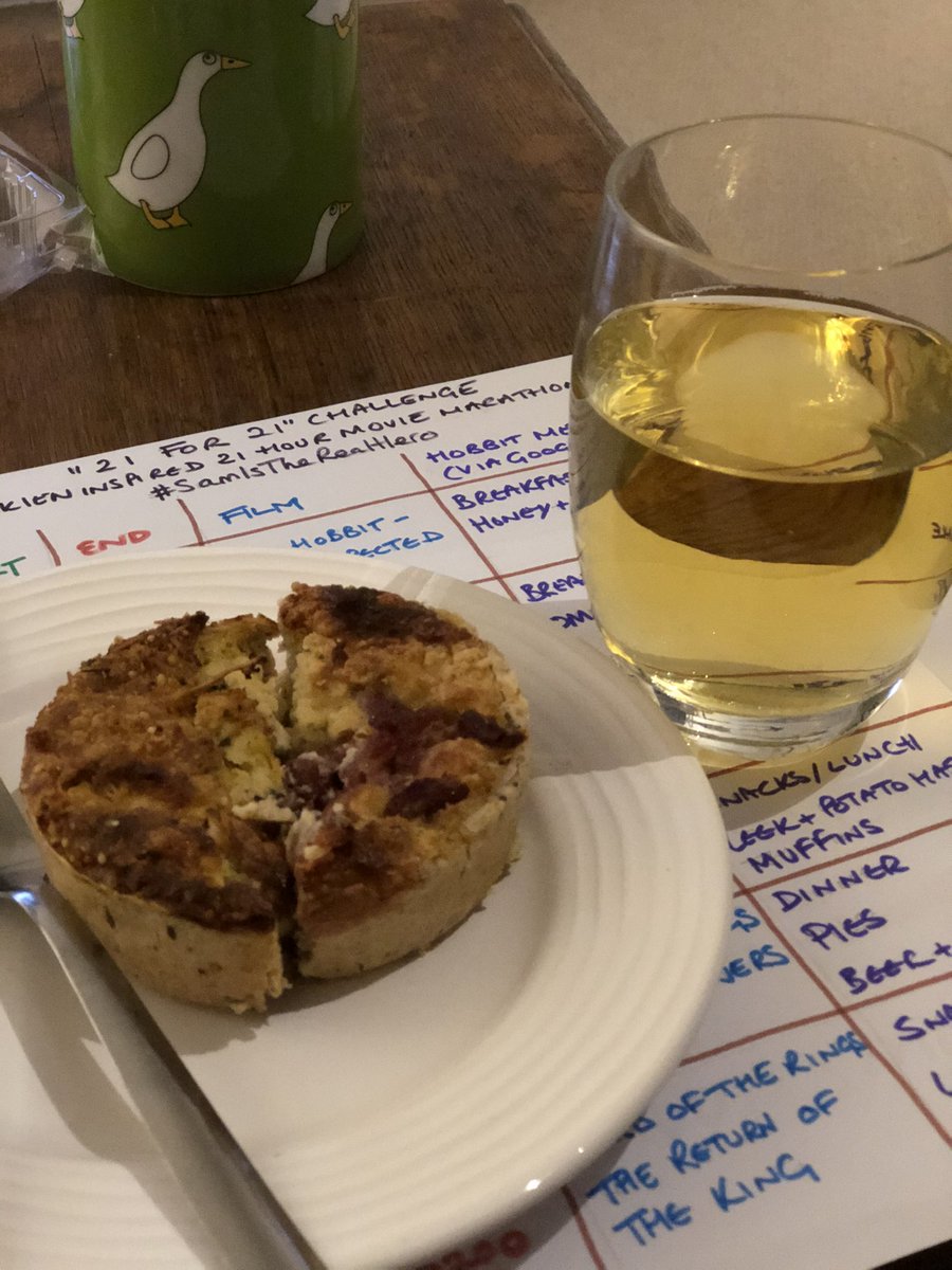 PhilippaNewis's tweet photo. Quiche and cider: a dinner worthy of our Hobbit names #TheTwoTowers #SamIsTheRealHero https://t.co/LFAK7VImvF