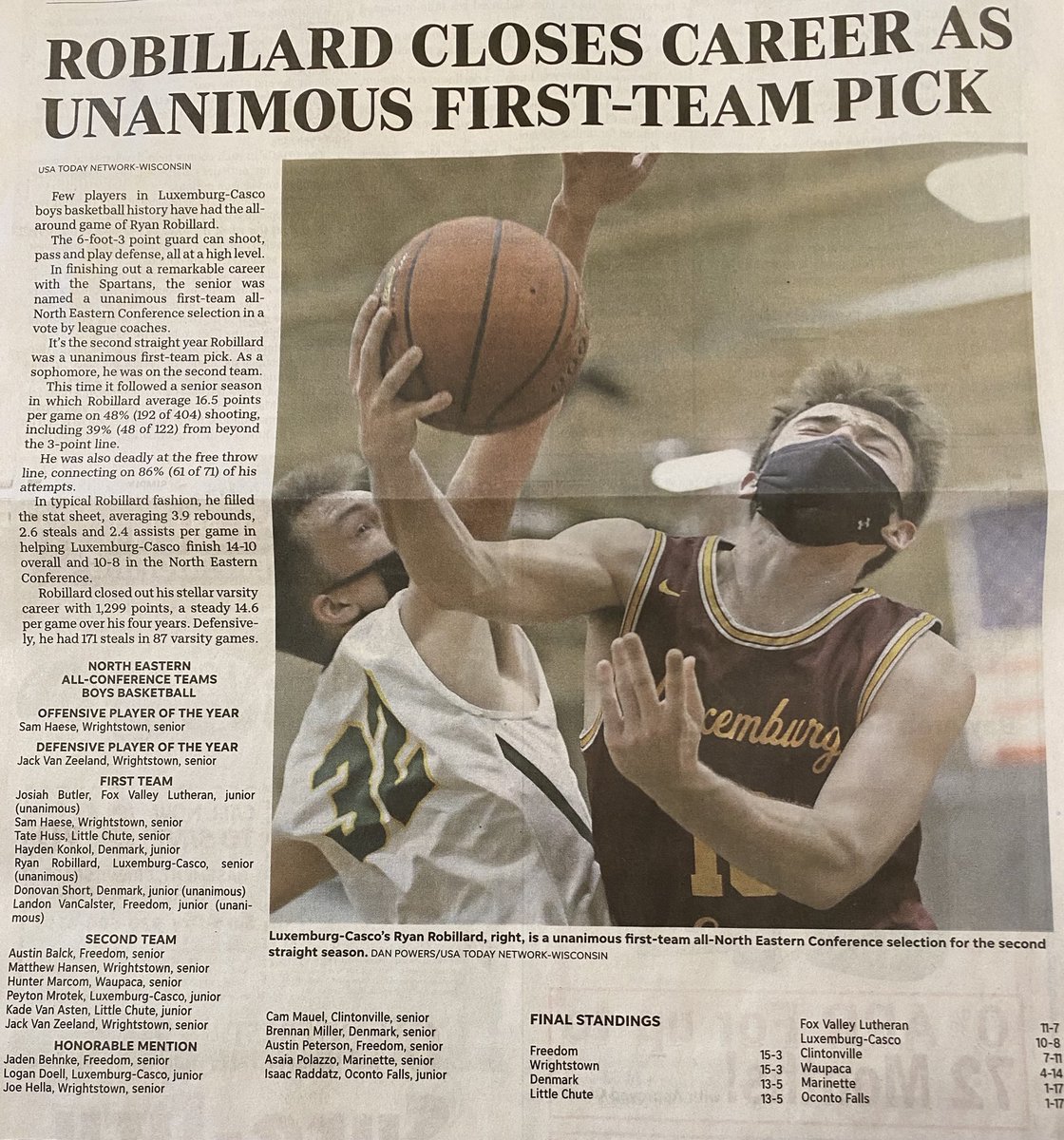 Robillard2002's tweet photo. Congratulations @RyanRobillard13 on an amazing High School career!❤️🏀 @WisBBYearbook @Evan_Flood https://t.co/Q4fEwa0sTz