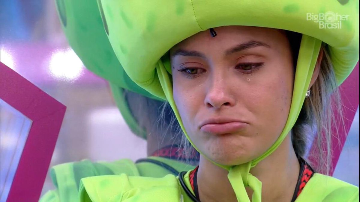 ssarahandrade's tweet photo. Sarah estava chorando, pois ela sente que ela não está conseguindo ser ela mesma lá dentro. 🥺💚 https://t.co/FzkA6IpRWK