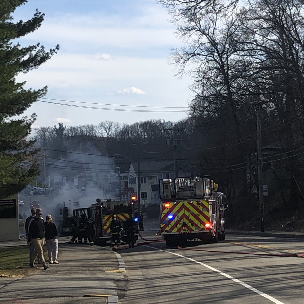 KateToomey's tweet photo. #WorcesterFD making quick work of a truck fire on Grafton St. https://t.co/VpLrLkouTs