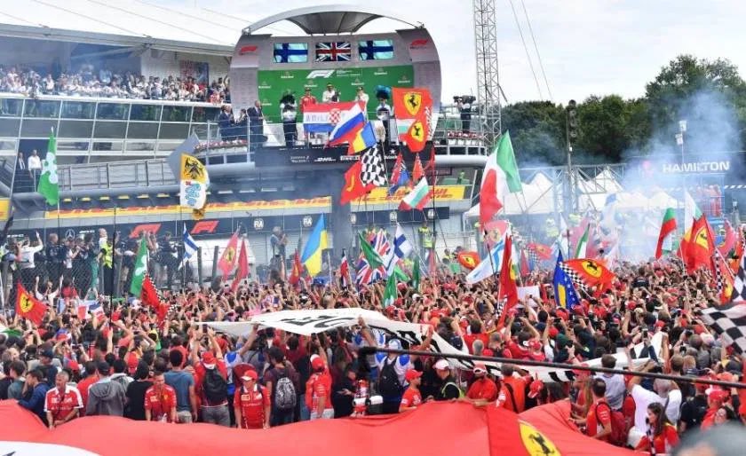 sedicismo's tweet photo. “no one is a ferrari fan” ❤️ https://t.co/rKRyDY4Ezc