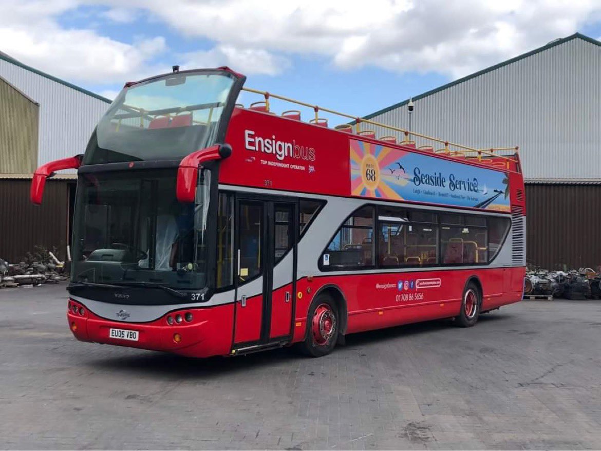 EnsignBusCo's tweet photo. ☀️ Everything being readied for our open top 68 start on Monday! One of the buses ready and bus stop timetables 🚏 going up 👍. Can’t wait to see you all!
#seasideservice #southend #southendonsea #leighonsea #opentopbus #opentopbustour #ensignbus #visitsouthend https://t.co/dLldBtSqxd