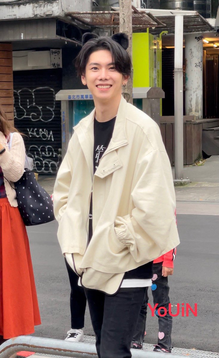 cryingovermybb's tweet photo. Will I ever get over Yu with cat ears? I don't think so.

#YangYuTeng #WeBestLove #WBL #杨宇腾 #杨宇腾YU https://t.co/l0AWXmiSm1