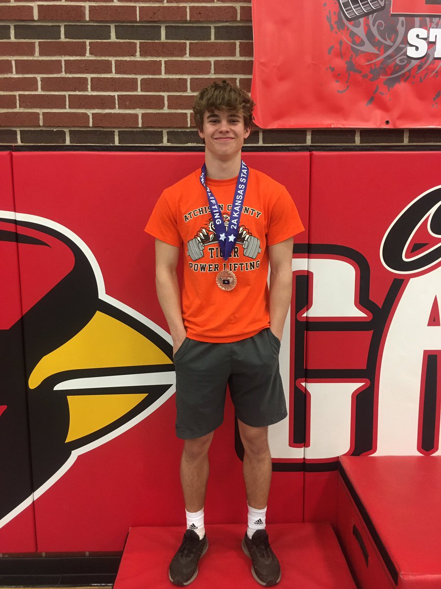 Kieran Courter places 6th in Men’s 165 Overall at #2AState with a total of 715 lbs! #PointScorer #TigerPower #2Claps