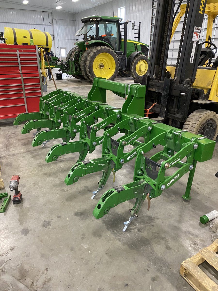 Usually the planters in our shop are a bit larger but this hot rod will sure provide great plot data for years to come!! ⁦<a href="/PASHitterdal17/">Austin Stall</a>⁩ ⁦<a href="/PrecisionPlant/">Precision Planting</a>⁩ ⁦<a href="/PASHitterdal/">Beau Jacobson</a>⁩