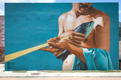 OcupoCiudad's tweet photo. Hablemos un poco del Arte Urbano en Guadalajara (AMG) y más concretamente de un artista nacido en Tlaquepaque, cuya obra cautiva por sus detalles que rozan el hiperrealismo y su profundo acercamiento a la cultura mexicana. Hablemos del artista urbano Secreto Rebollo. https://t.co/bUareTAdDd