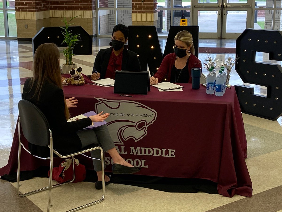 jasfountain's tweet photo. Great day at the Central Community School System job fair!!! #CCSSLeads #ANDnotOR #WorldClass https://t.co/LZNRPo5lv3