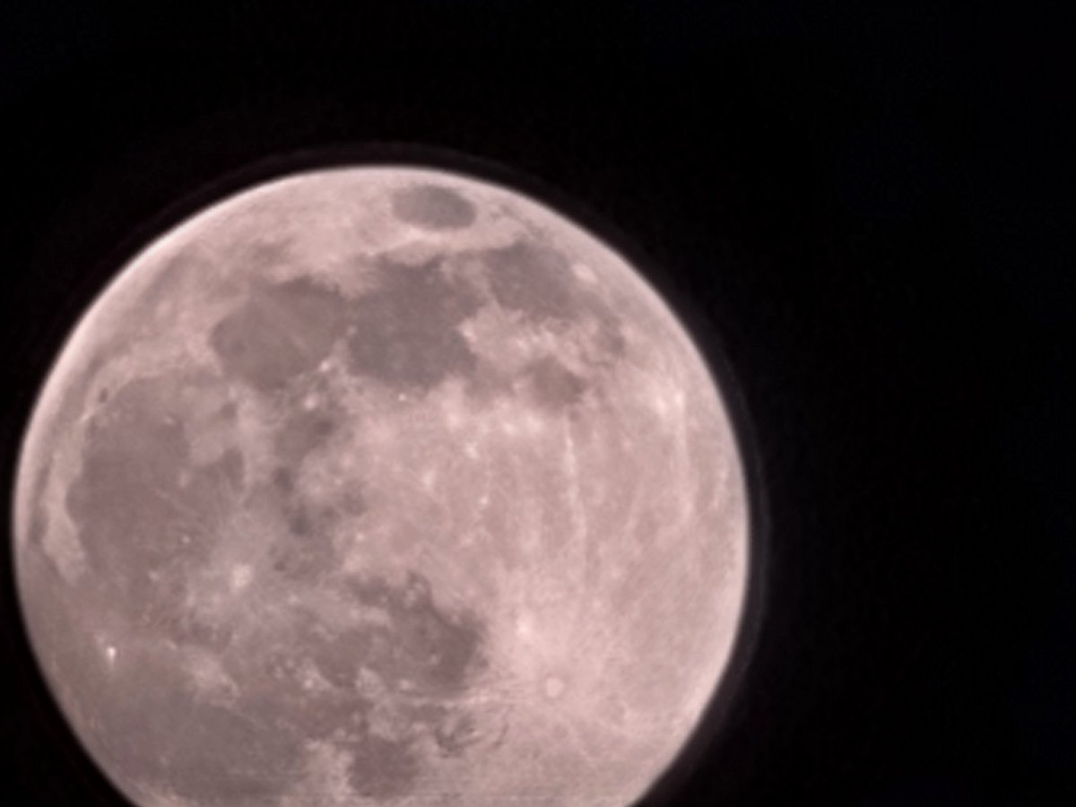 alienufoweird's tweet photo. I barely tweet so here's some moon pics to break the cycle #moon #Space #moonphotography #moonpic #Astrophotography #s20ultra https://t.co/zR2OFGDRLT