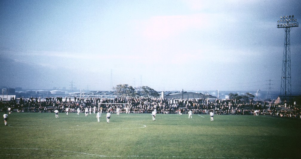 Groundtastic's tweet photo. South Shields' former Simonside Hall, which staged its last match in 1974. One of the biggest grounds outside the Football League, an FA Cup tie v York City in 1957, attracted a record crowd of 19,020.  Pics Jim Kidd and Stephen Sutton. @SouthShieldsFC https://t.co/QzAuYmIqds