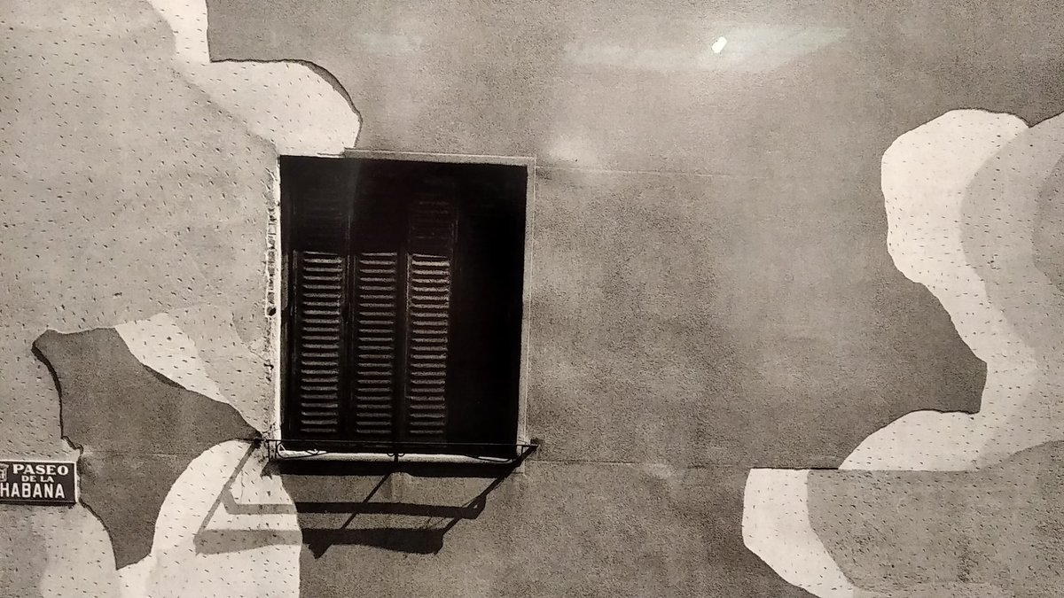 HotelInsonmia's tweet photo. @Evaschez @Josemicch Y también la Expo de fotografías de #PacoGomez en la Real Academia de Bellas Artes. Pequeña pero intensa. https://t.co/l6IHgVlChS