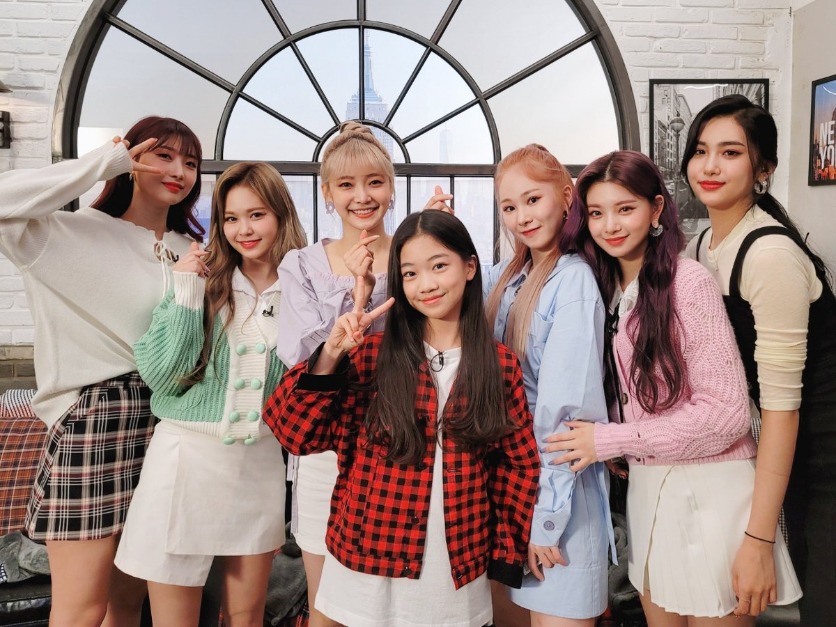 EVERLlGHT's tweet photo. ㅤ · す _ ᥱvᥱrlıght's @ new 𝐮𝐩𝐝𝐚𝐭𝐞 ✨

[𝐊𝐂𝐎𝐍 𝐒𝐓𝐔𝐃𝐈𝐎]
Awesome Picnic with EVERLIGHT

ft. Na Haeun

#EVERLIGHT #에베라이트 #LADIDA https://t.co/tmhx777q9p