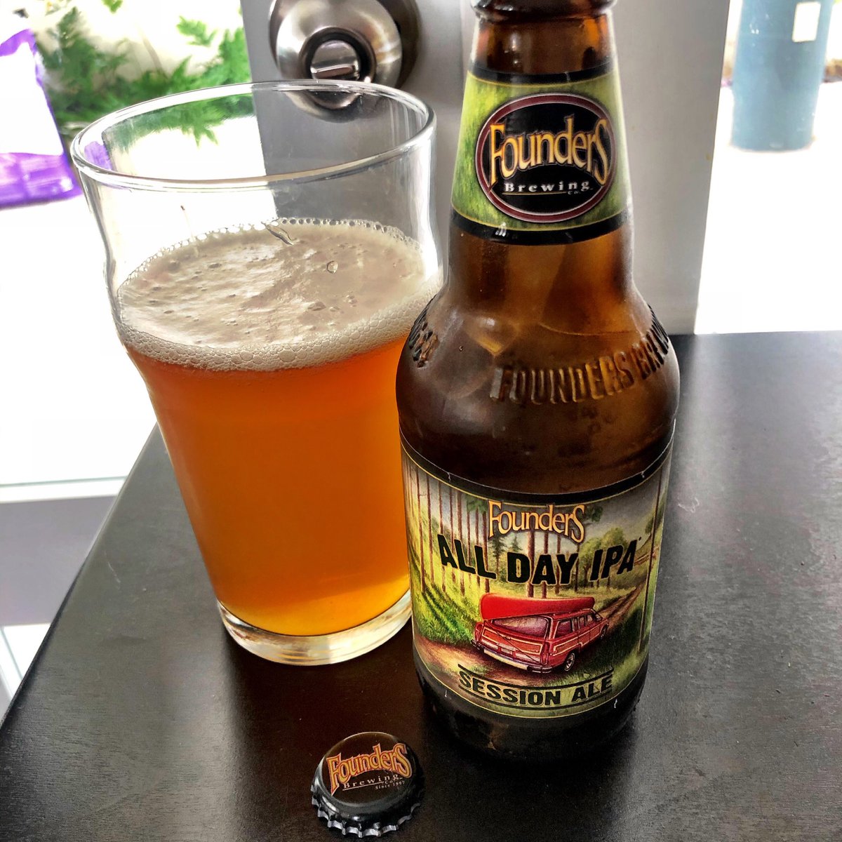 PRBeerGuide's tweet photo. Saturday afternoon with an All Day IPA from @foundersbrewing
Citrus and malty hop aromas, slight bitterness with a crisp mouthfeel - decent
#puertorico #craftbeer #craftbeerpr #beerlovers #beerloverspr #beer @craftbeer_pr @craftbeerpr #PRBeerGuide #prbeer #craftbeerlife https://t.co/TWub8CyTTb